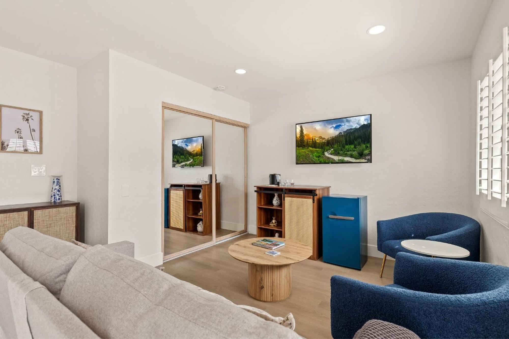 Casa Oliver Hotel & Resort - A Men'S Clothing Optional Resort In 팜 스프링스 외부 사진