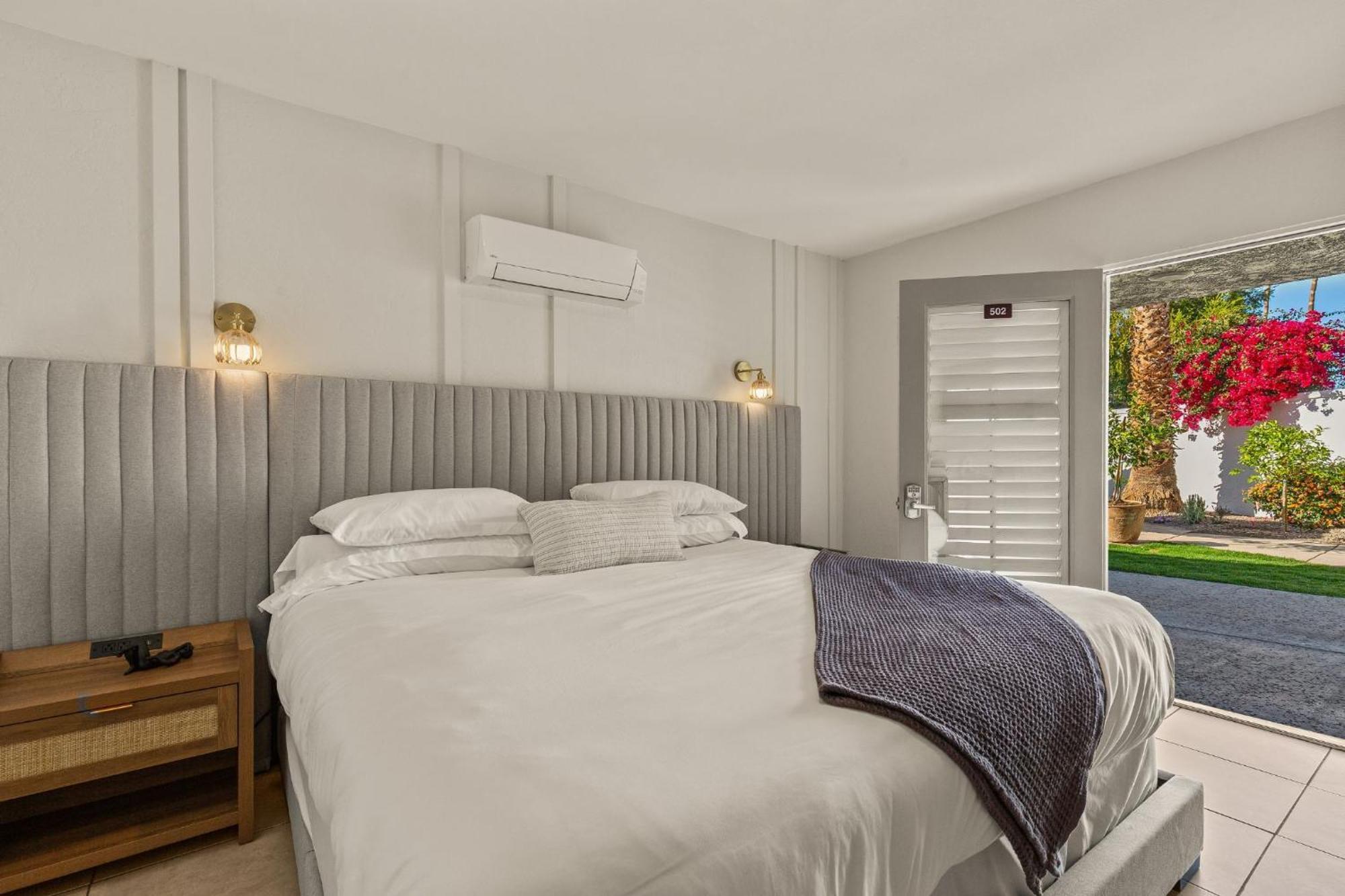 Casa Oliver Hotel & Resort - A Men'S Clothing Optional Resort In 팜 스프링스 외부 사진
