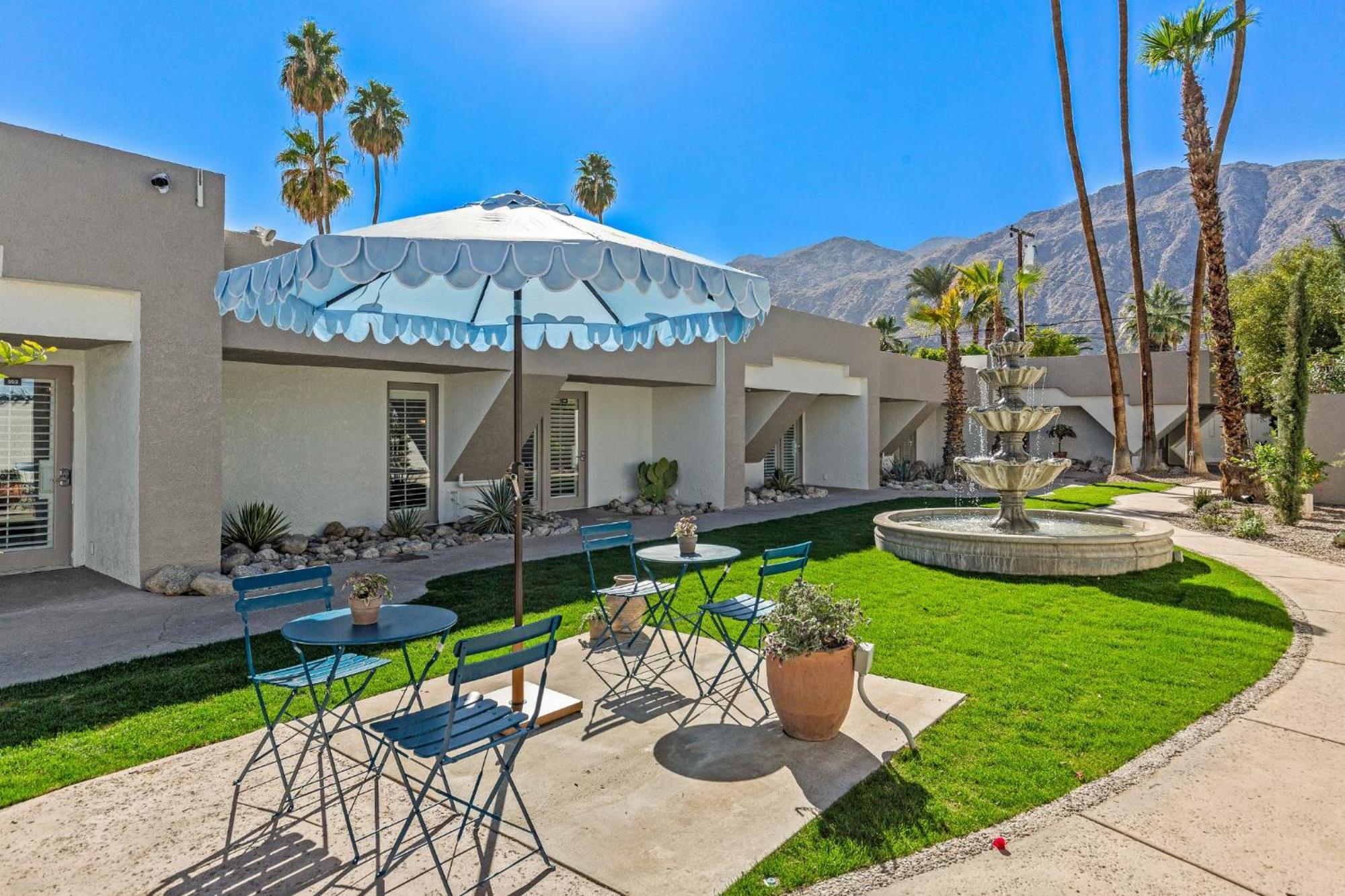 Casa Oliver Hotel & Resort - A Men'S Clothing Optional Resort In 팜 스프링스 외부 사진