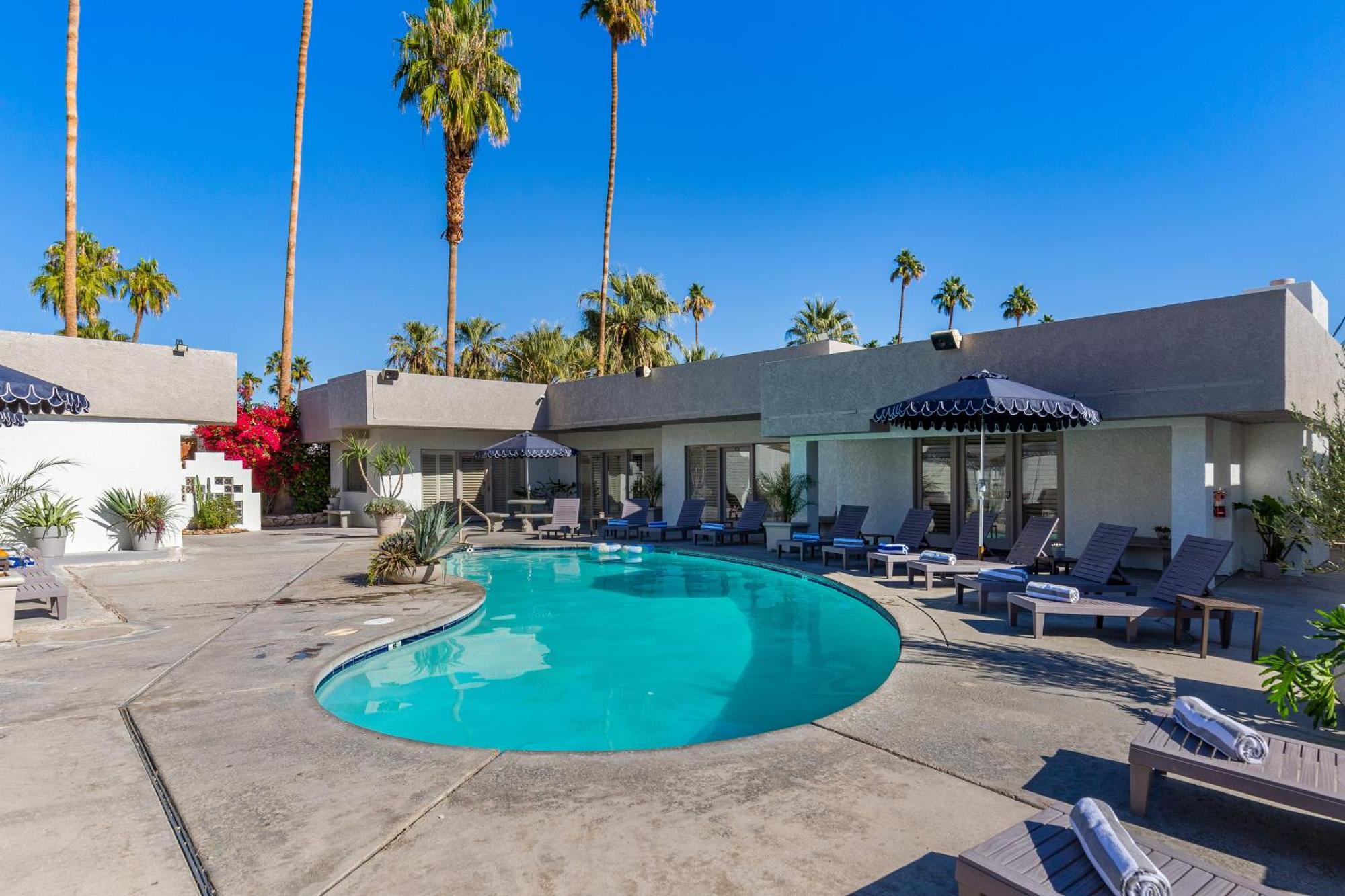 Casa Oliver Hotel & Resort - A Men'S Clothing Optional Resort In 팜 스프링스 외부 사진