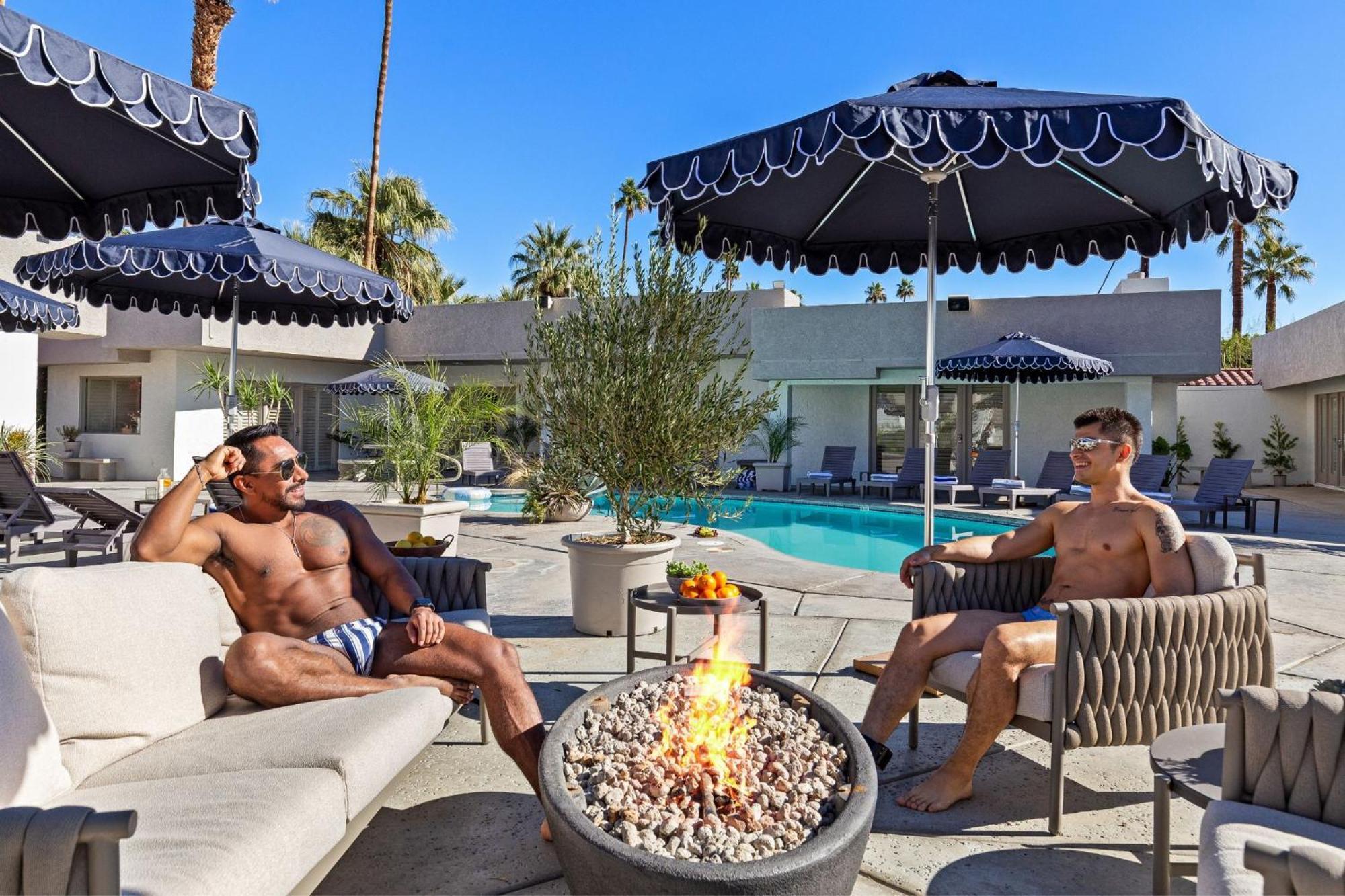 Casa Oliver Hotel & Resort - A Men'S Clothing Optional Resort In 팜 스프링스 외부 사진