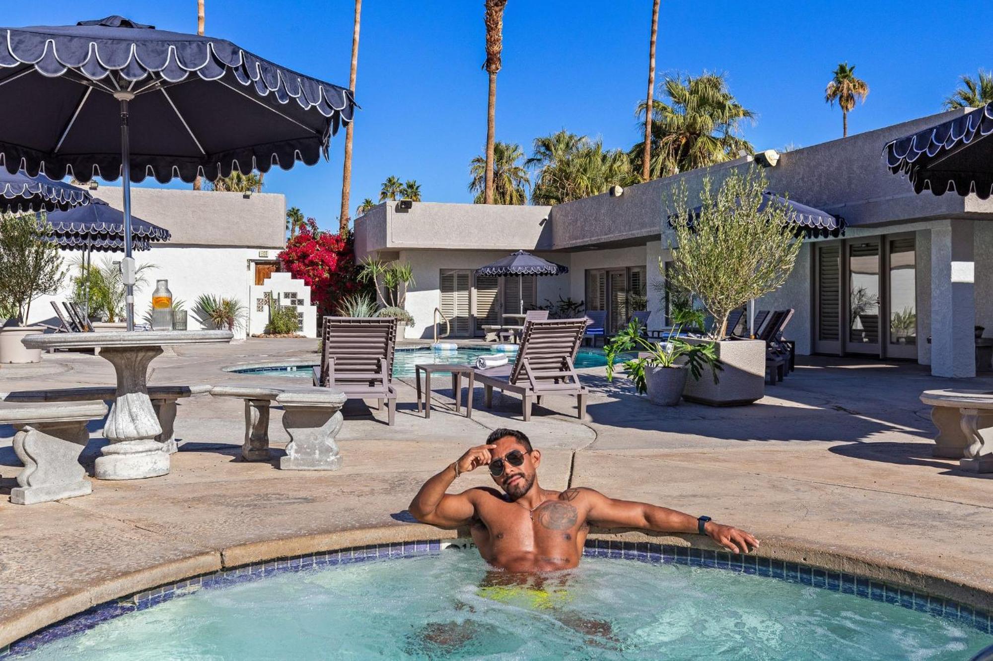 Casa Oliver Hotel & Resort - A Men'S Clothing Optional Resort In 팜 스프링스 외부 사진